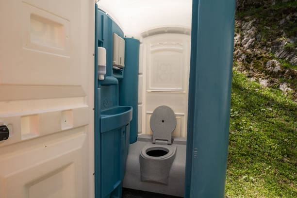 Best Luxury portable toilet rental  in Green Bay, WI